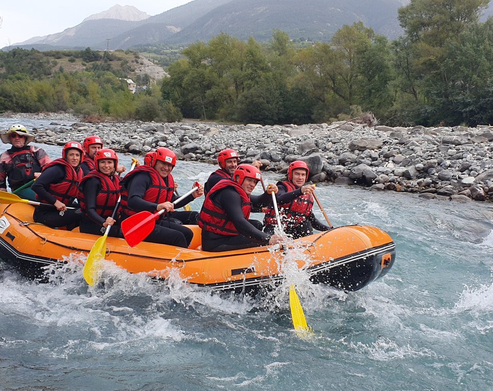 Rafting sur les rivières des Alpes du sud avec Alpes idées séjours